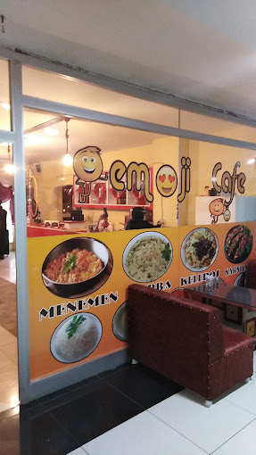Emoji Cafe